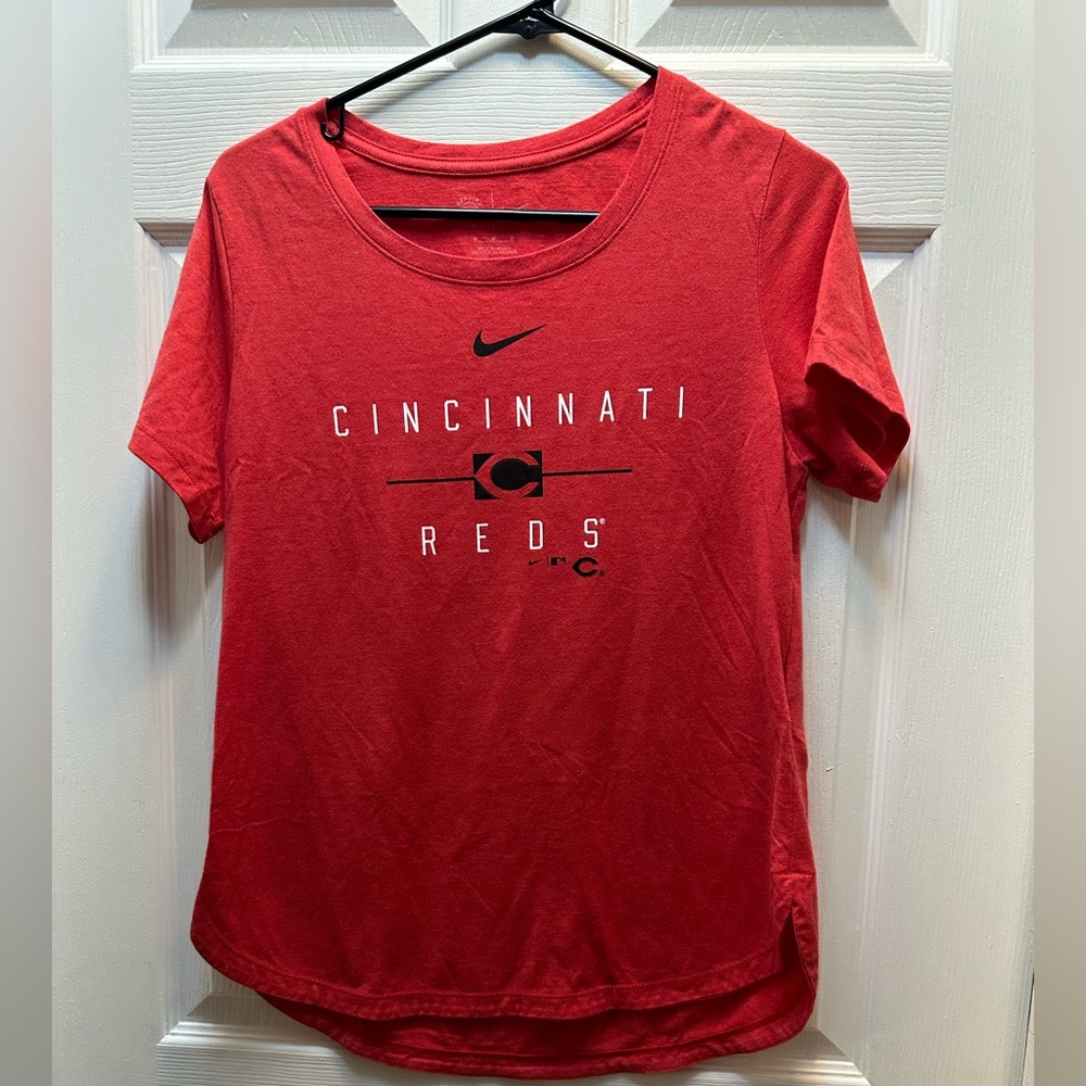 Nike Red Cincinnati Reds Women's Short Sleeve Tee